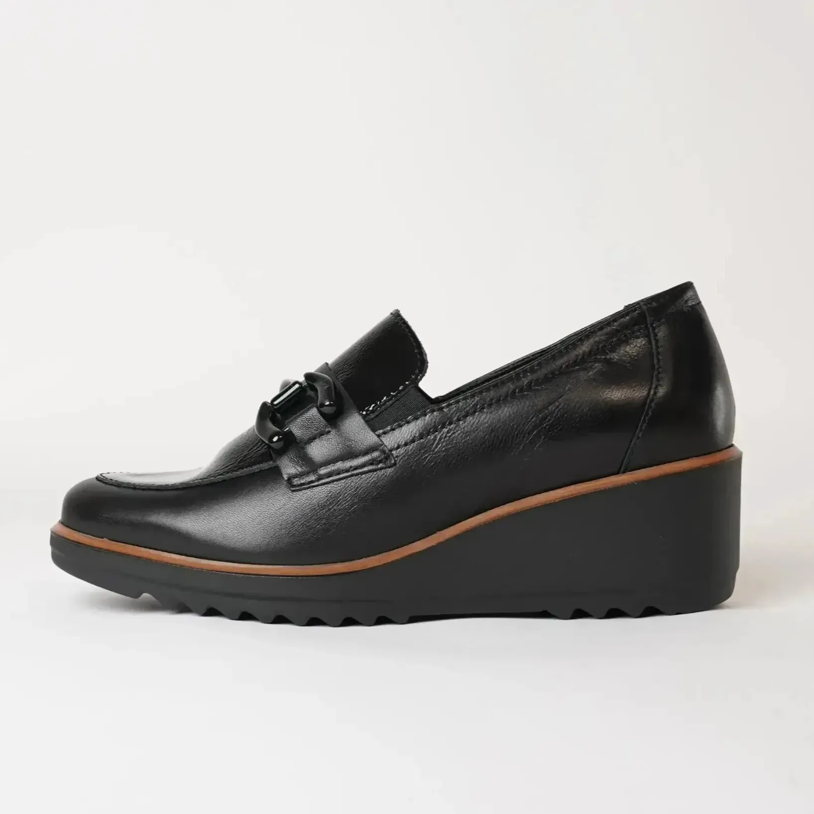 4667 Black Leather/ Black Patent Loafers