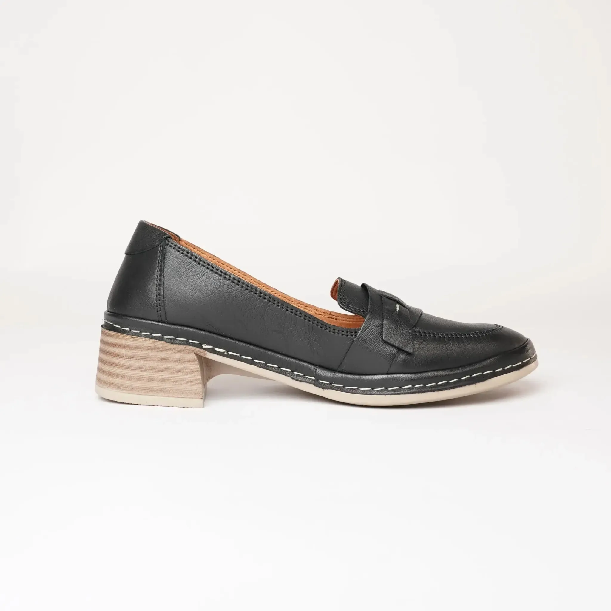 Bee Black Leather Loafers