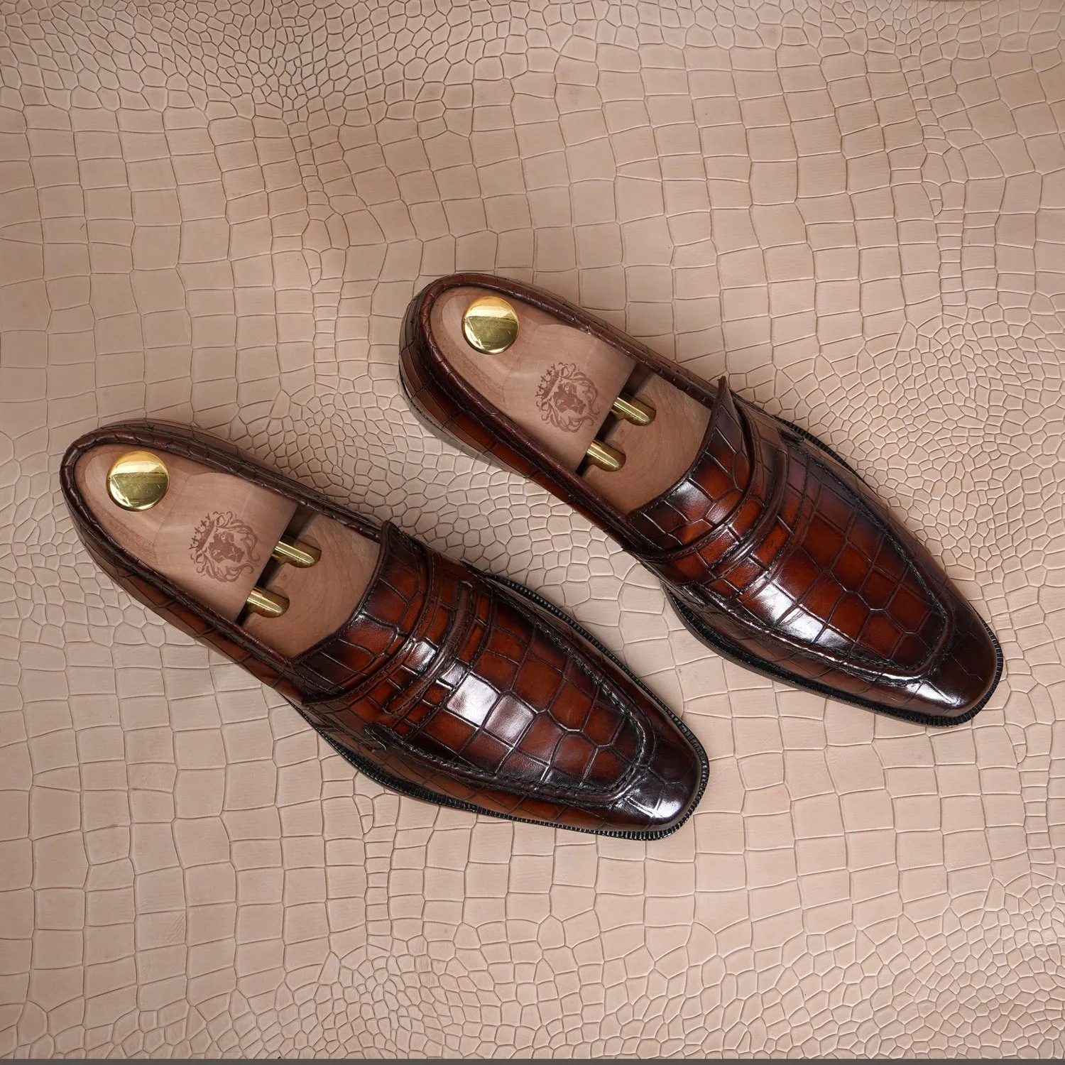 Smokey Finish Formal Loafer in Deep Cut Leather