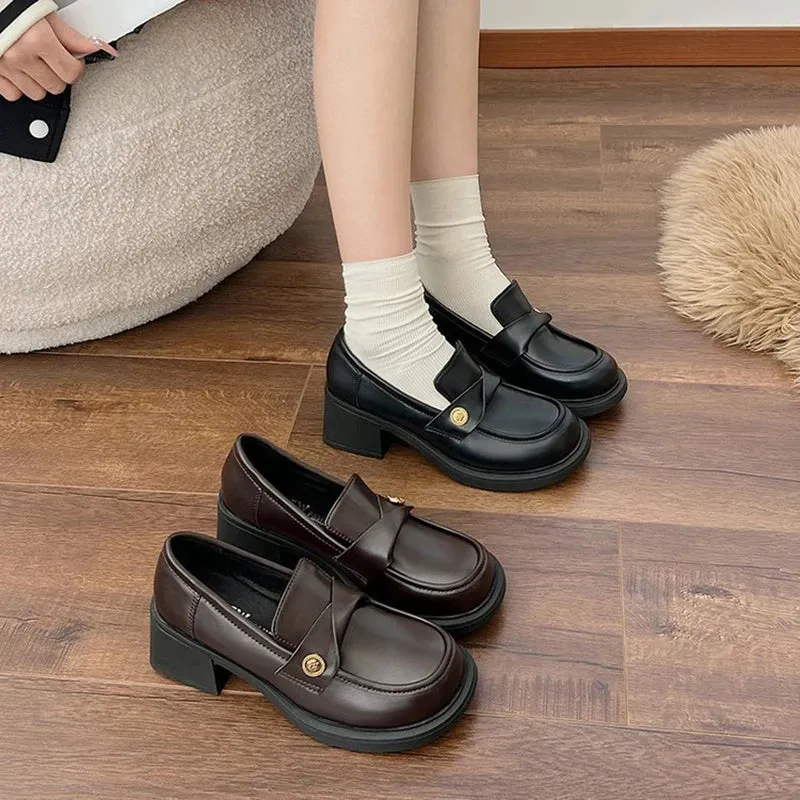 Sohiwoo Fashion British Style Girls Lolita JK Shoes Female Students PU Leather Mid Heels Badge Buckle School Loafers Shallow Shoes