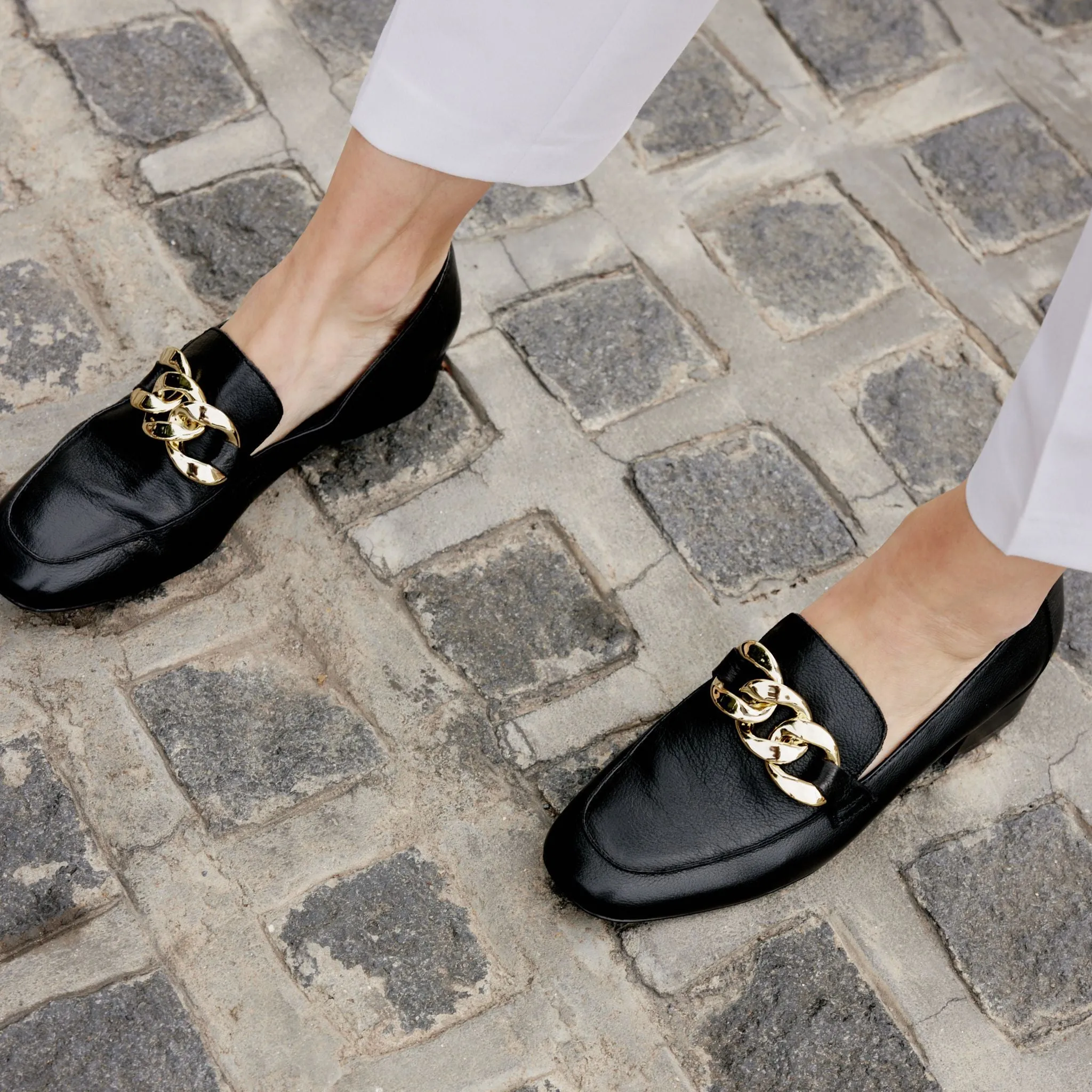 Vivandy Black Leather Loafers